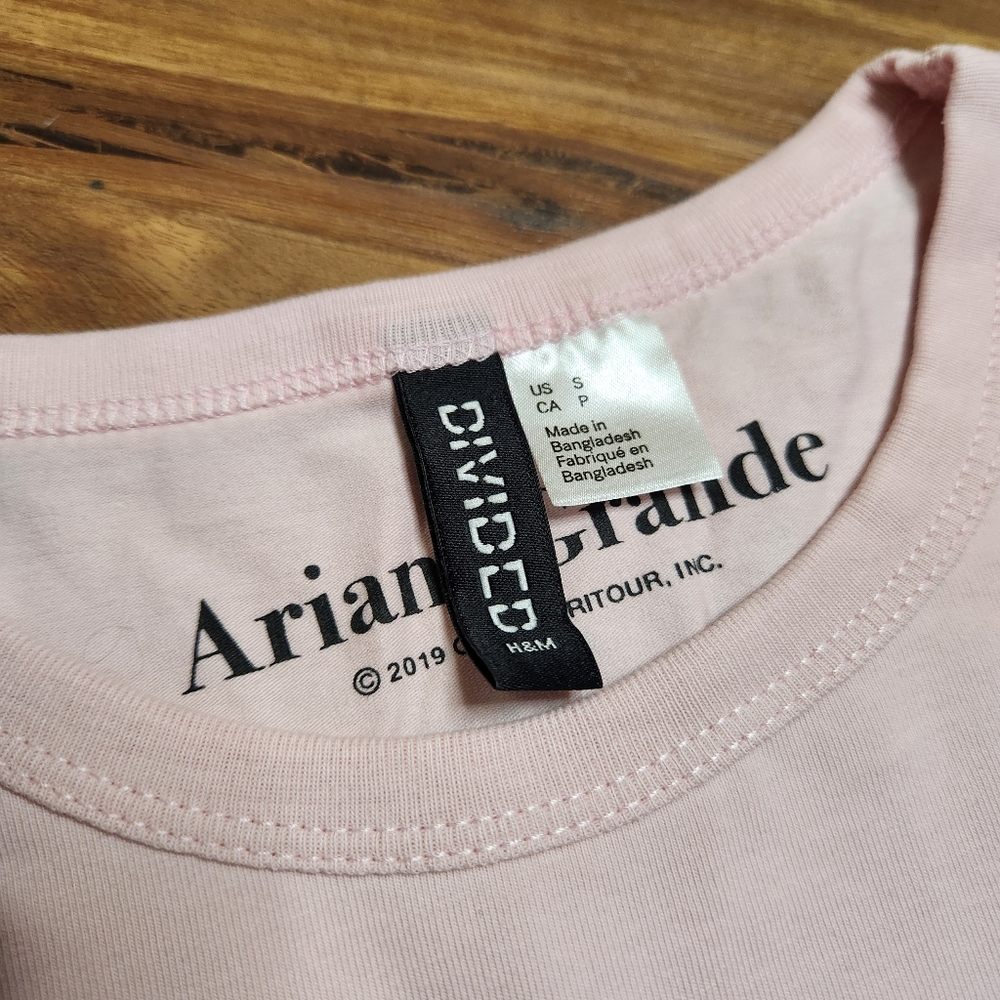 H&M Divided Ariana Grande "break up with ur gf" T-shirt Size Small - Picture 4 of 5